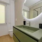 The Giant With View Renovated 2025 Desenzanoloft Official Partner Homes & By Marriott Bonvoy * Desenzano del Garda
