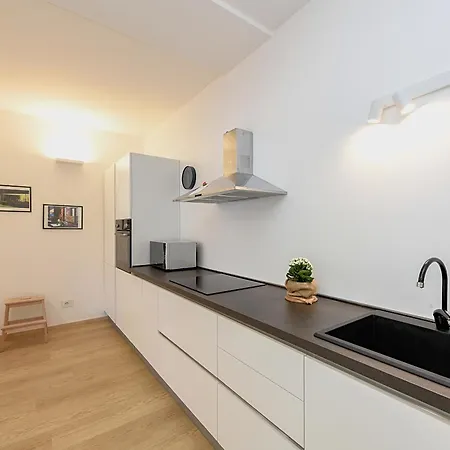 The Giant With View Renovated 2025 Desenzanoloft Official Partner Homes & By Marriott Bonvoy