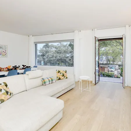 Desenzanoloft Official Partner Marriott Homes & - The Giant - Renovated 2025 - View デセンツァーノ・デル・ガルダ