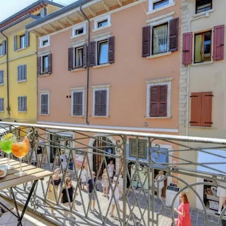 Apartment The Giant With View Renovated 2025 Desenzanoloft Official Partner Homes & By Marriott Bonvoy *