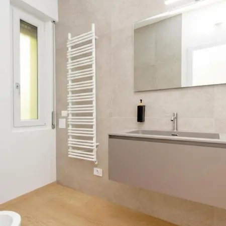 Apartment The Giant With View Renovated 2025 Desenzanoloft Official Partner Homes & By Marriott Bonvoy
