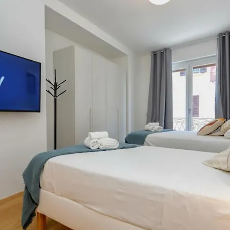 The Giant With View Renovated 2025 Desenzanoloft Official Partner Homes & By Marriott Bonvoy Apartment *