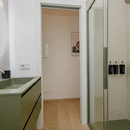 Apartment The Giant With View Renovated 2025 Desenzanoloft Official Partner Homes & By Marriott Bonvoy *