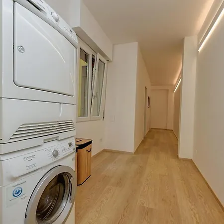 Desenzanoloft Official Partner Marriott Homes & - The Giant - Renovated 2025 - View Апартаменты