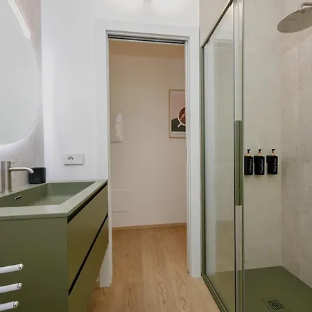 Desenzanoloft Official Partner Marriott Homes & - The Giant - Renovated 2025 - View Апартаменты *